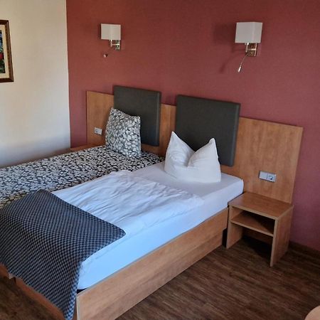 Hotel Garni Demmel & Cie Rohrsheim Esterno foto